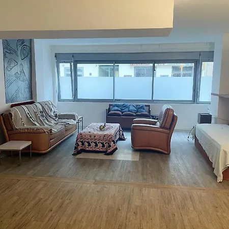 Appartement De 2 Avec Vue Sur La A A 3 Km De La