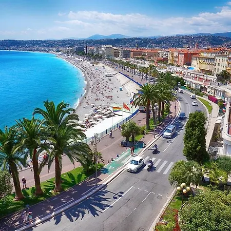 Confortable Au Coeur De Nice, 81 M², Parking アパート